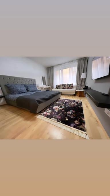 Old Town Vienna Three #3 Apartment ภายนอก รูปภาพ